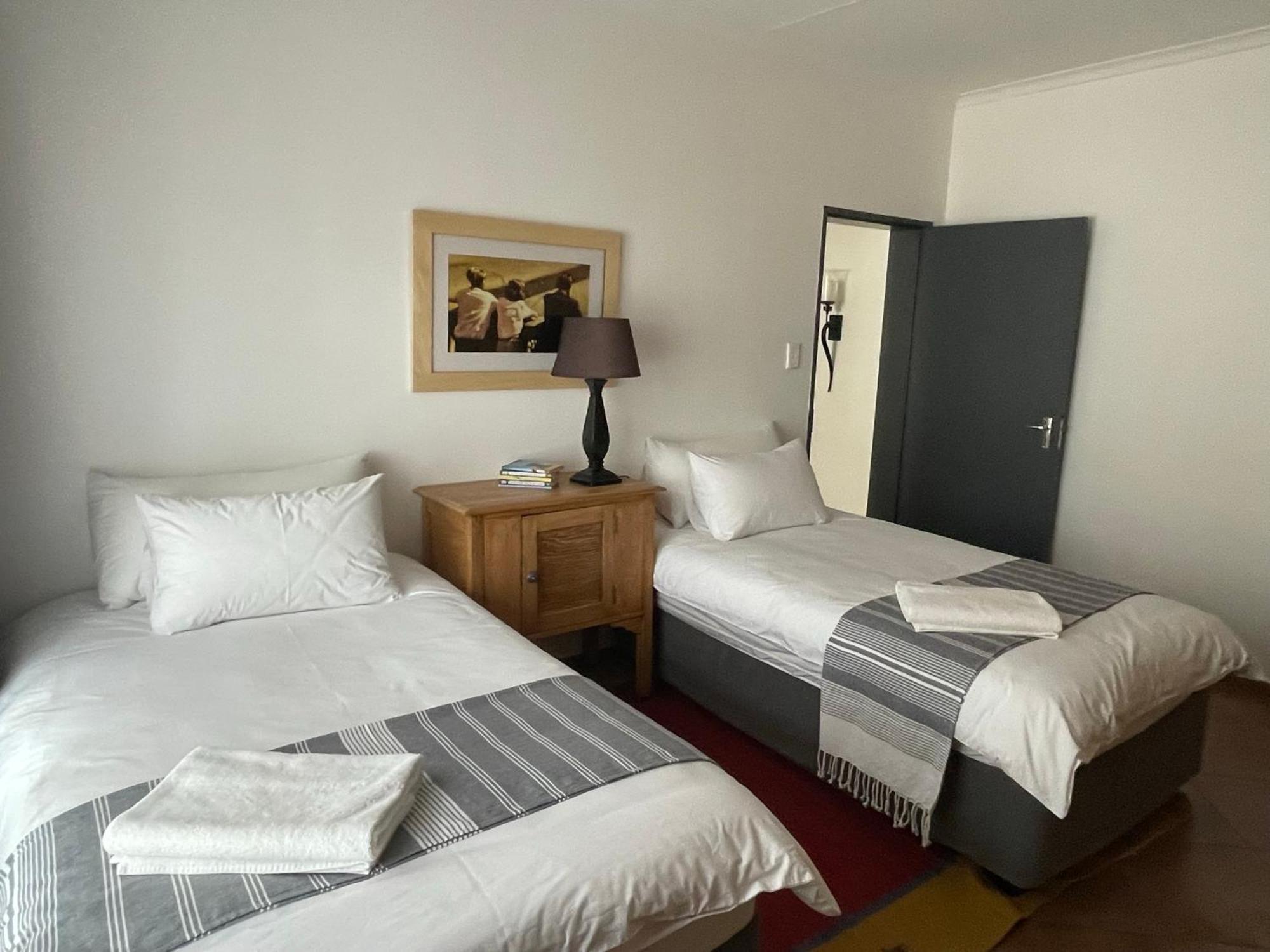 City Comfort Self Catering Виндхук Экстерьер фото